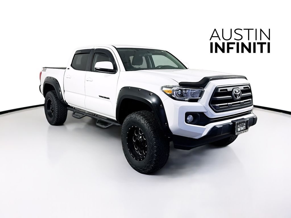 2016 Toyota Tacoma SR5's photo