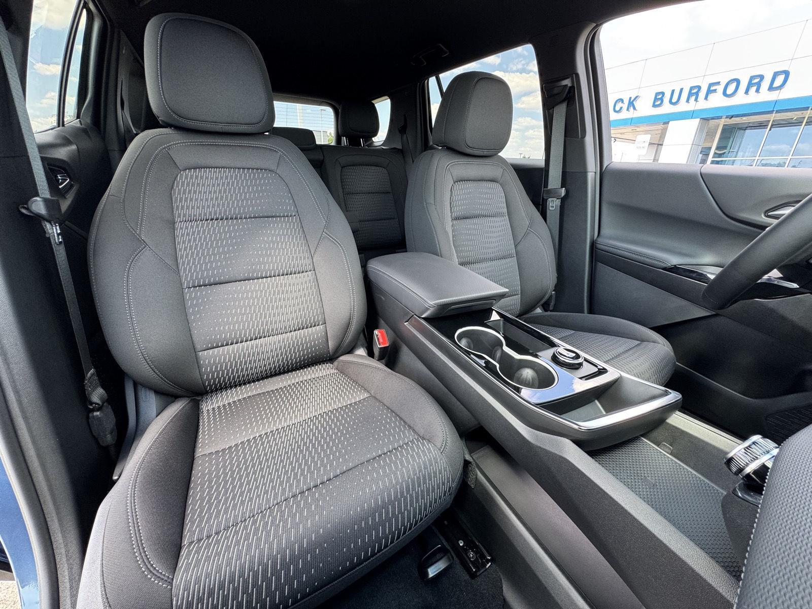 2026 Chevrolet Equinox LT photo 38