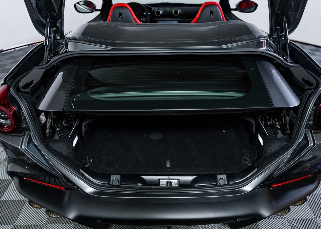 2023 Ferrari Portofino Base photo 27