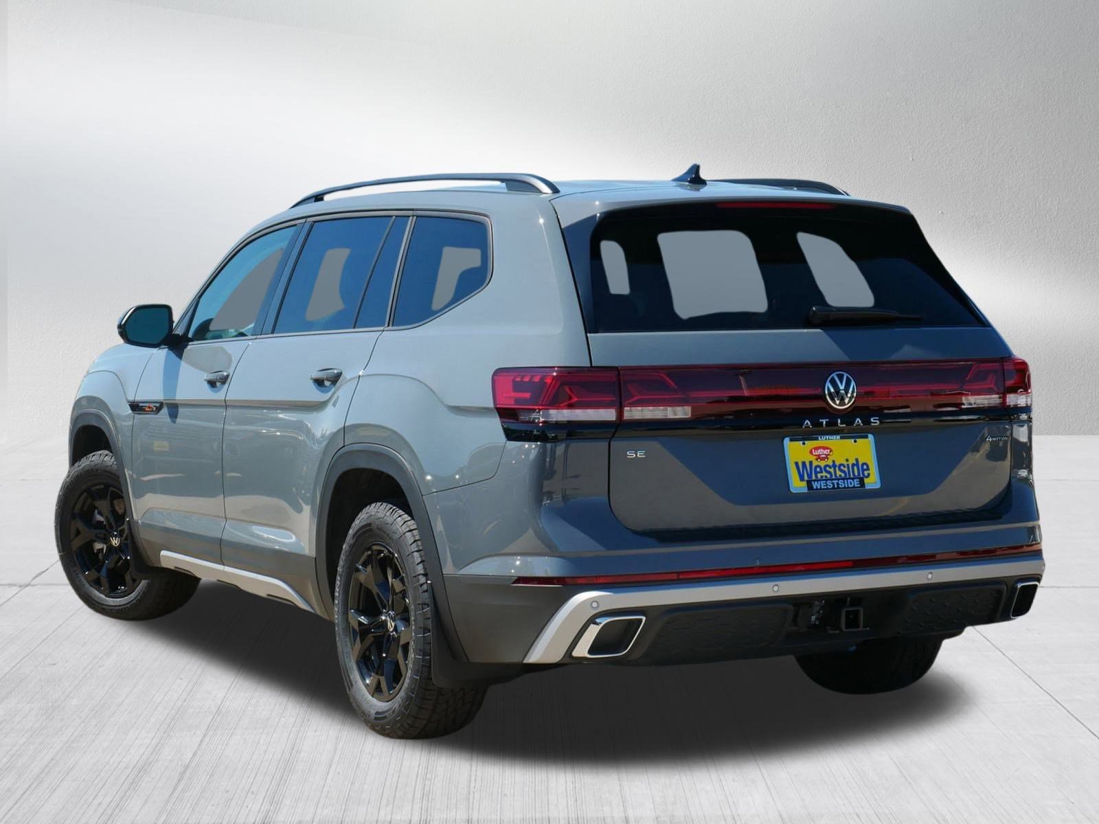 2025 Volkswagen Atlas Peak Edition SE photo 2
