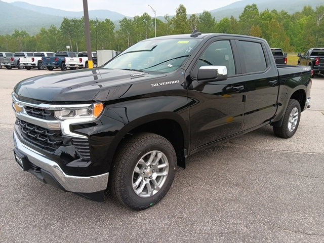 2025 Chevrolet Silverado 1500 LT photo 2