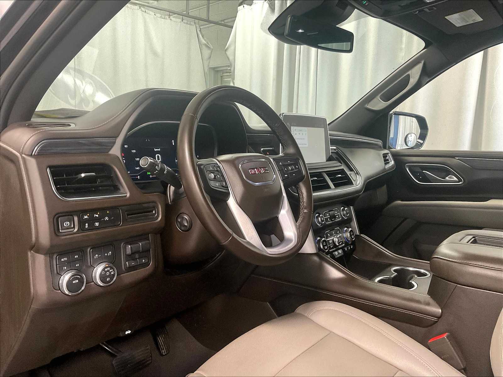2023 Gmc Yukon SLT photo 8