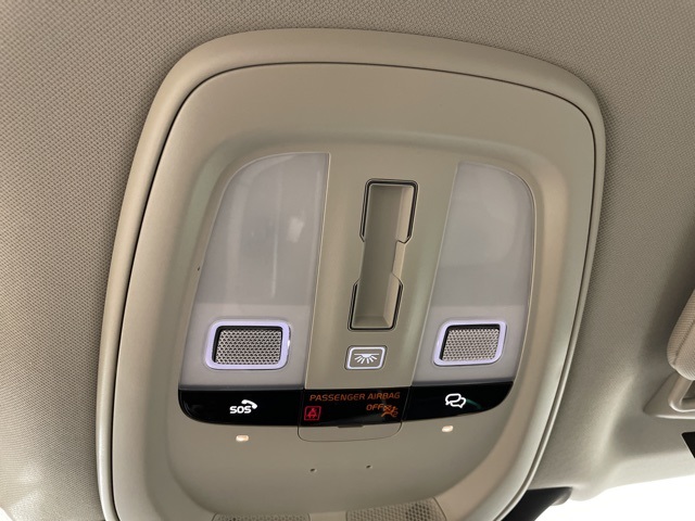 2025 Volvo XC90 T8 AWD Plus photo 33