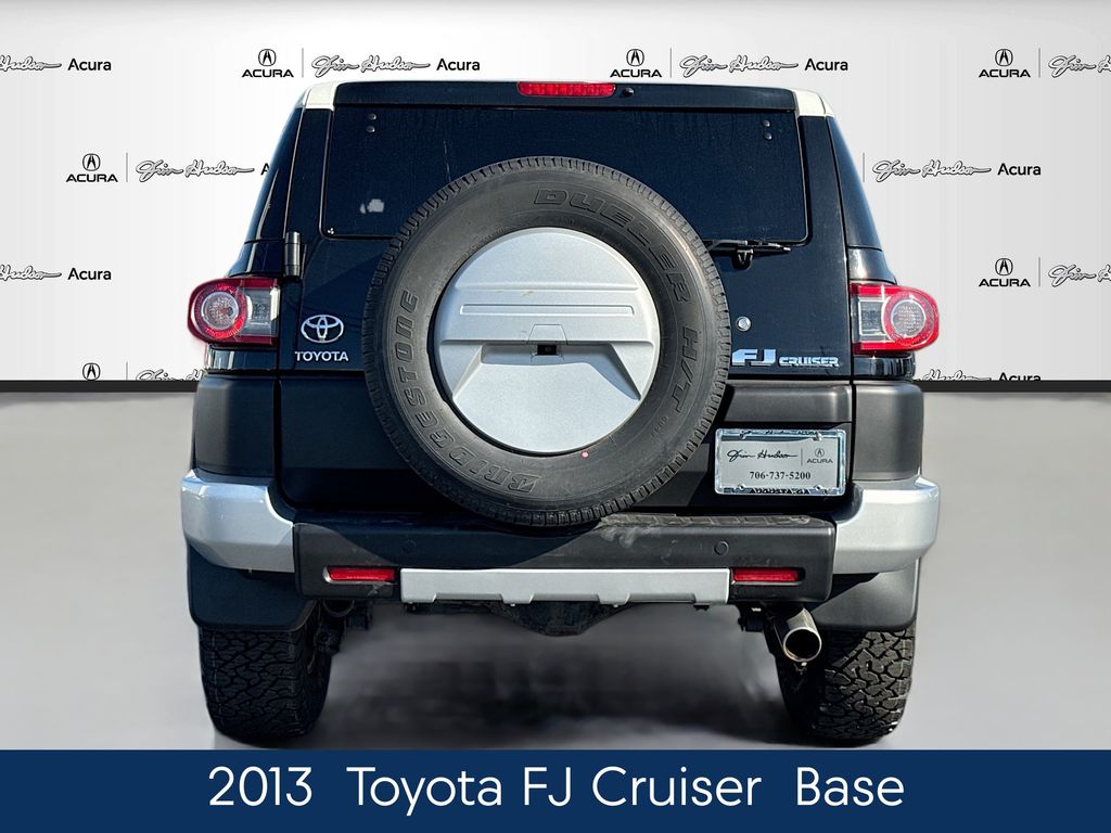 2013 Toyota FJ Cruiser Base photo 2