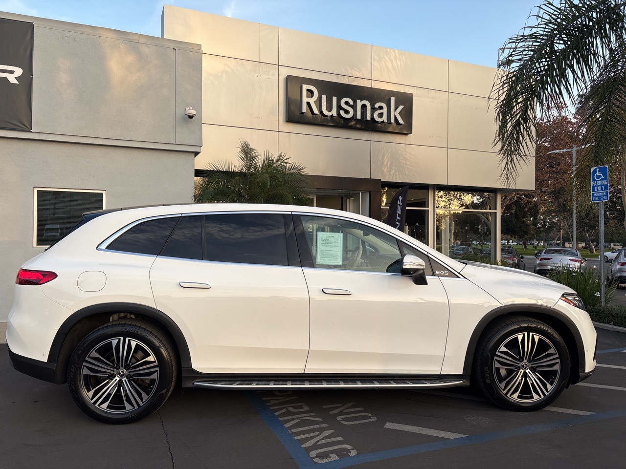 2023 Mercedes-Benz EQS SUV Base