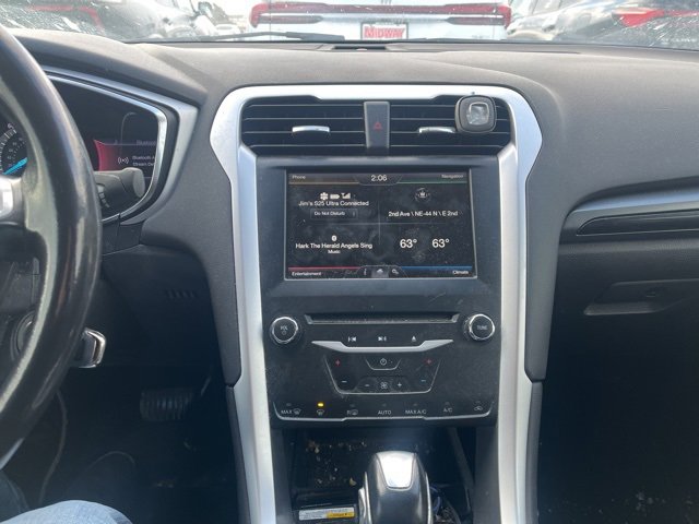 2013 Ford Fusion SE photo 3