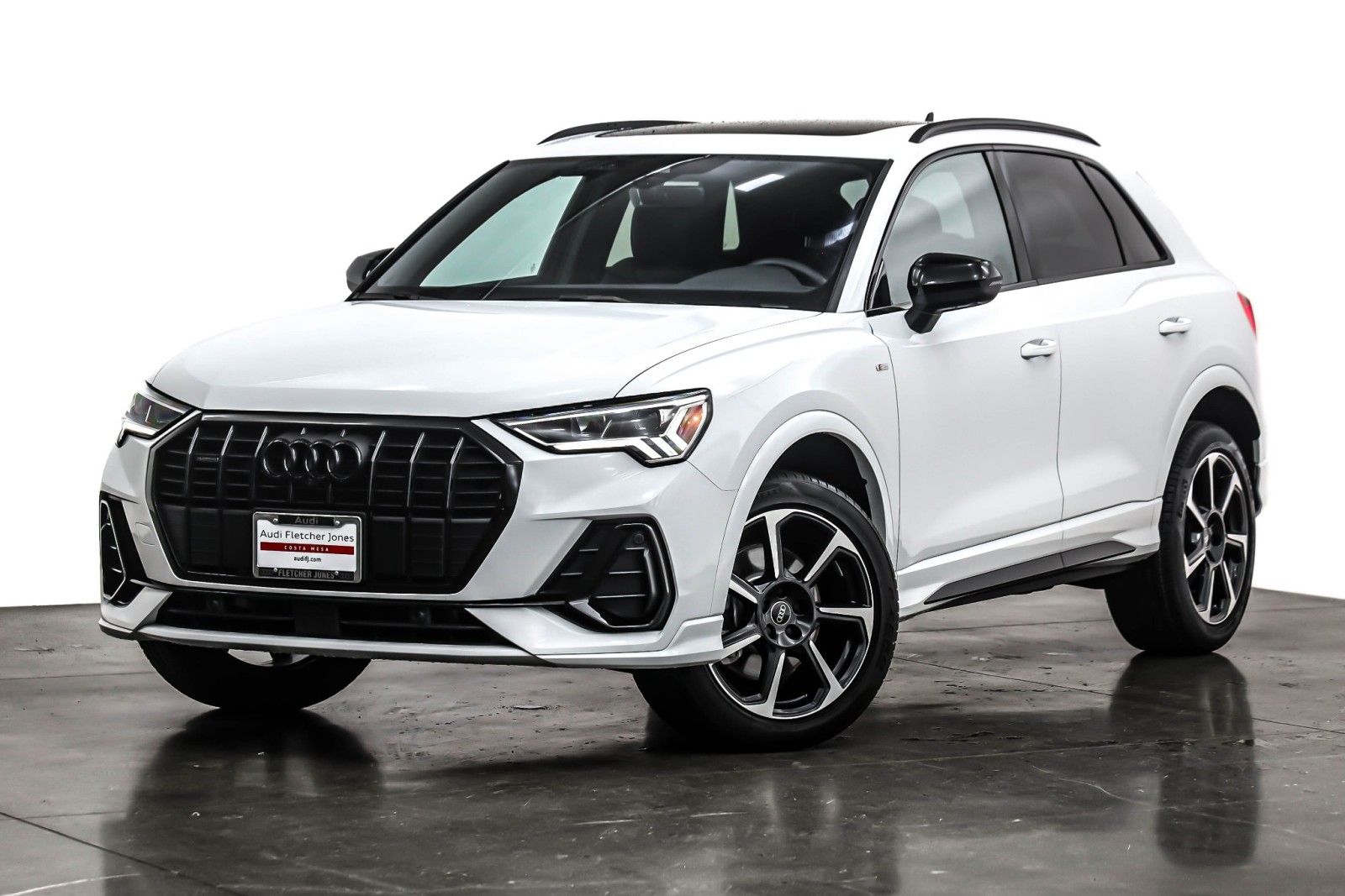 2025 Audi Q3 S Line Premium Plus's photo