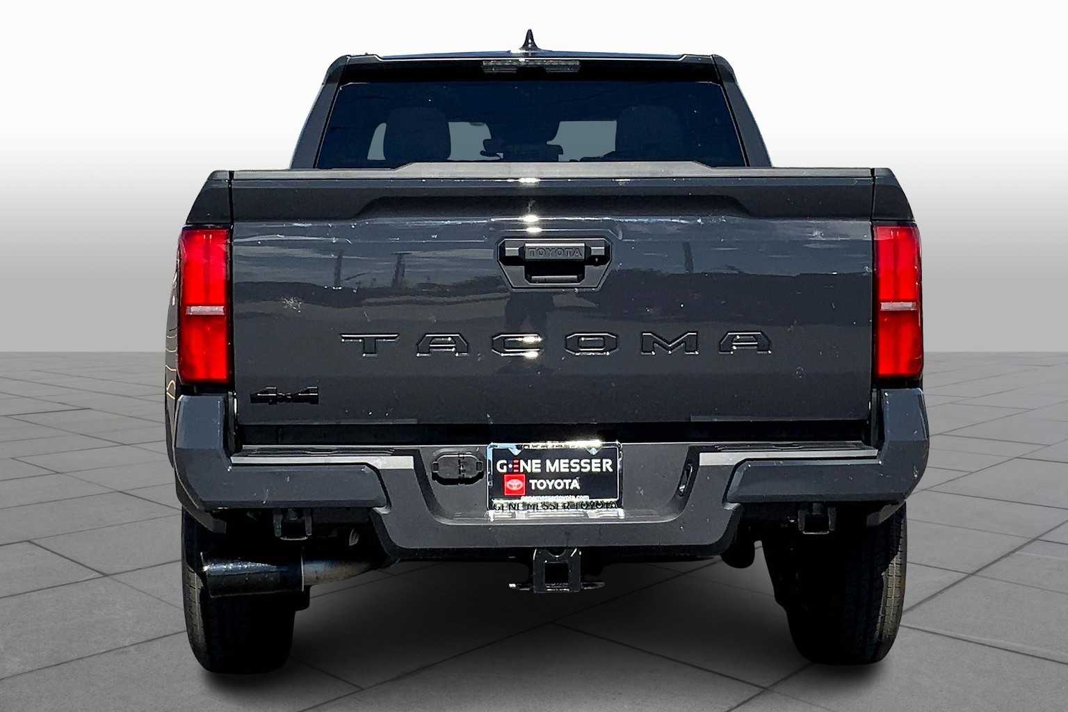 2025 Toyota Tacoma SR5 photo 4