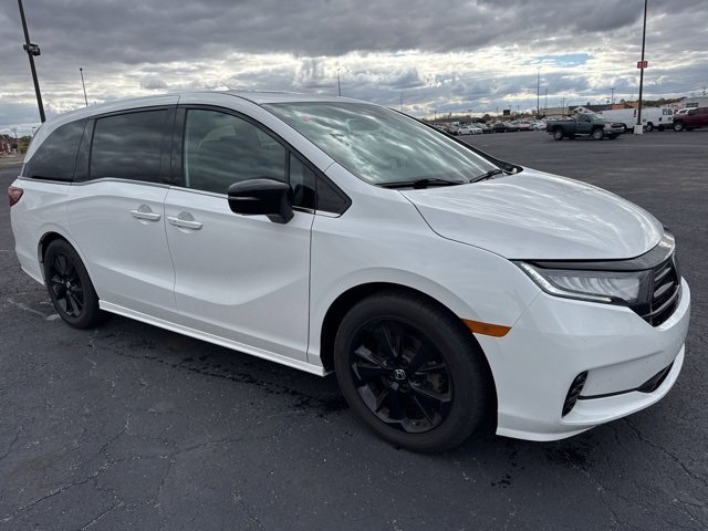 2023 Honda Odyssey Sport photo 3