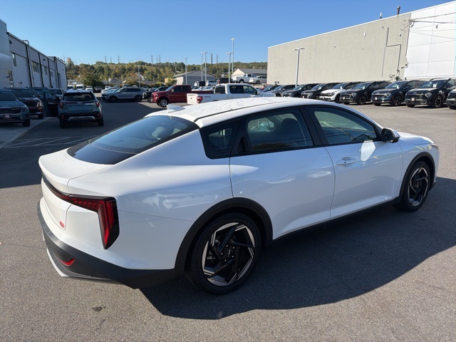 2025 Kia K4 EX photo 3