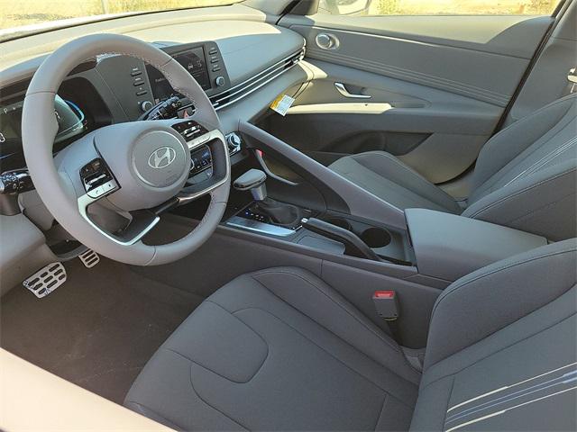 2025 Hyundai Elantra SEL Sport photo 7