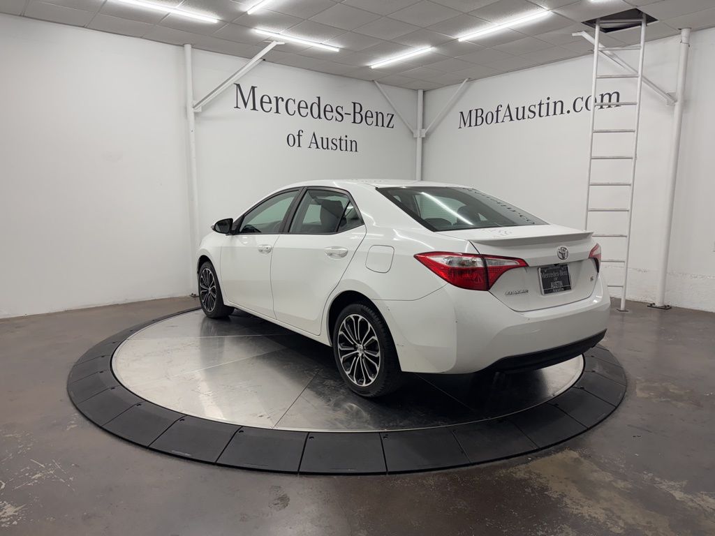 2015 Toyota Corolla Plus photo 2