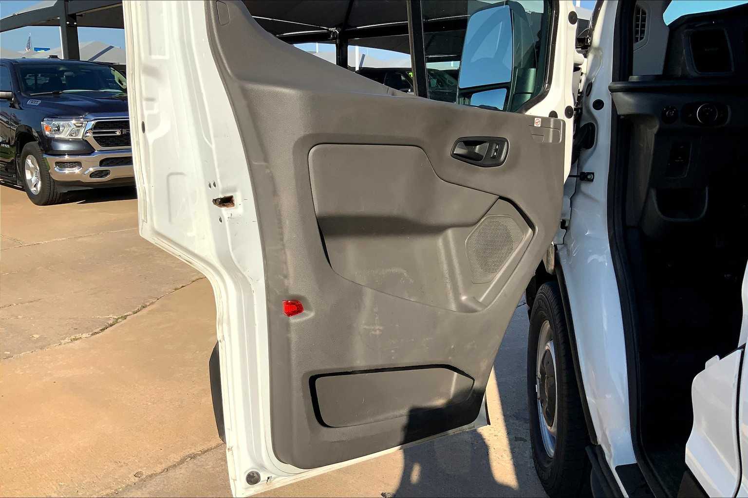2021 Ford Transit photo 18