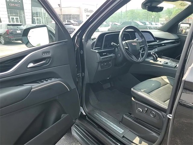 2024 Cadillac Escalade Sport photo 10