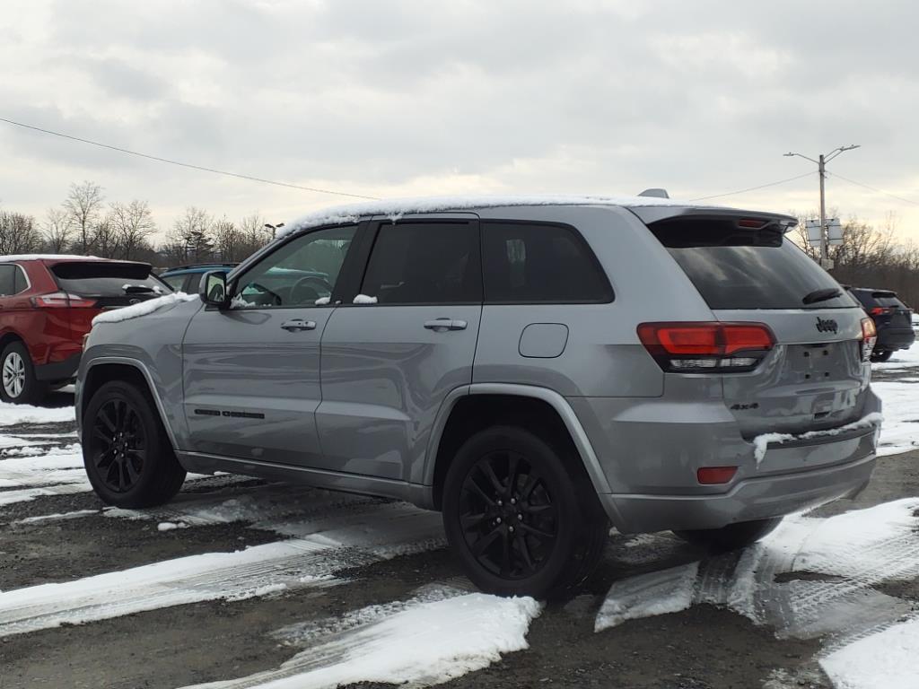 2020 Jeep Grand Cherokee Altitude photo 5