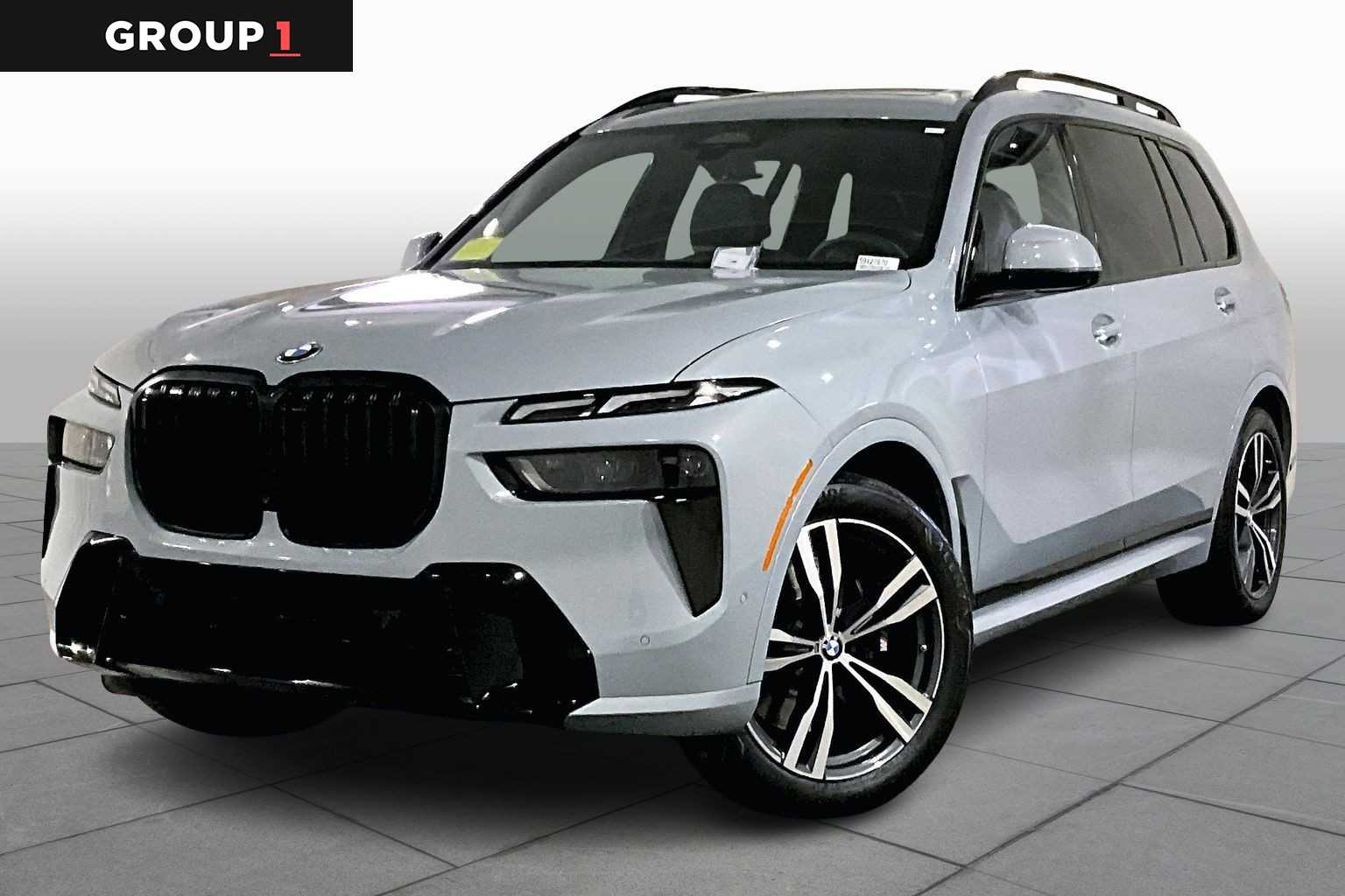 2025 BMW X7 40i's photo