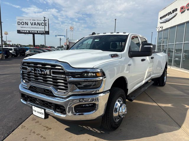 2026 Ram 3500 Tradesman photo 2