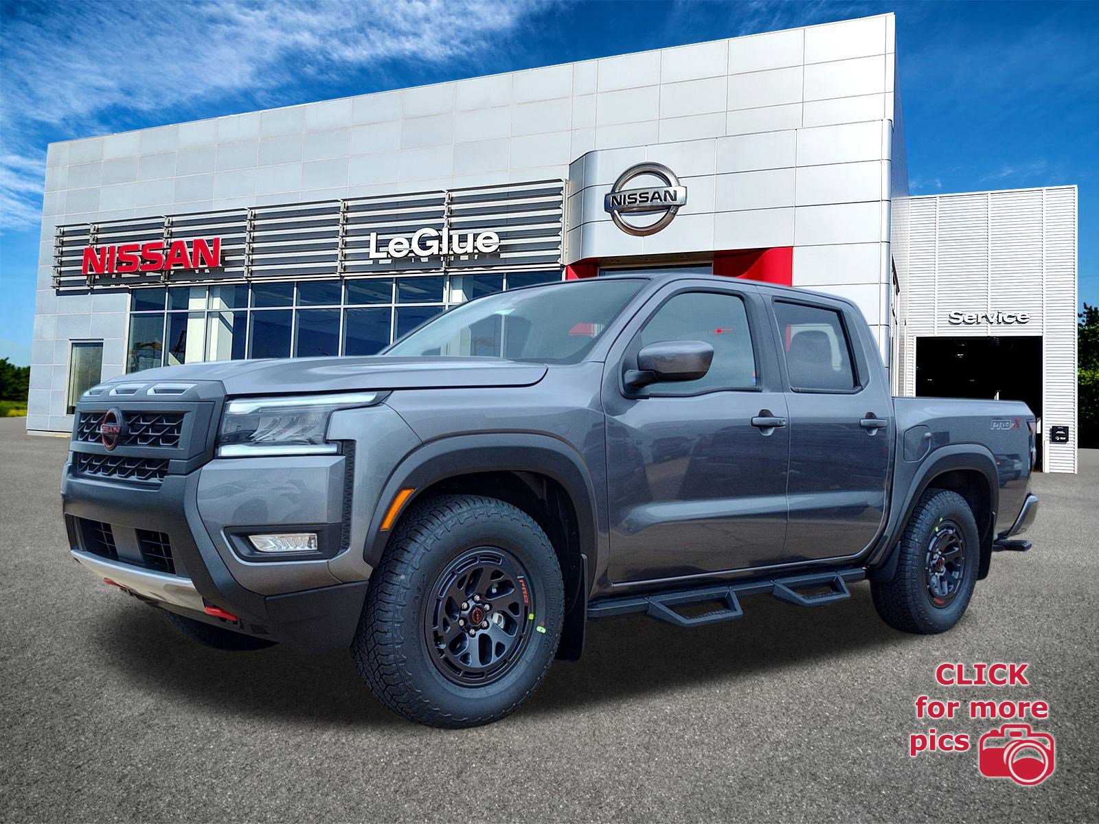 2026 Nissan Frontier PRO-X's photo