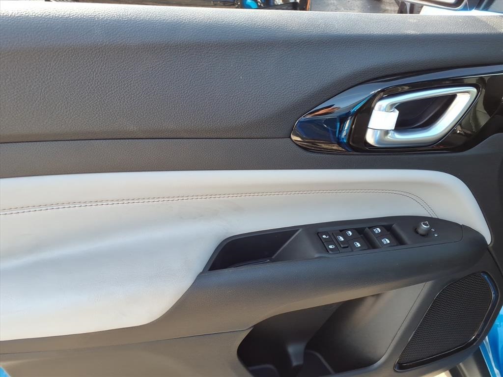 2026 Jeep Compass Limited photo 6