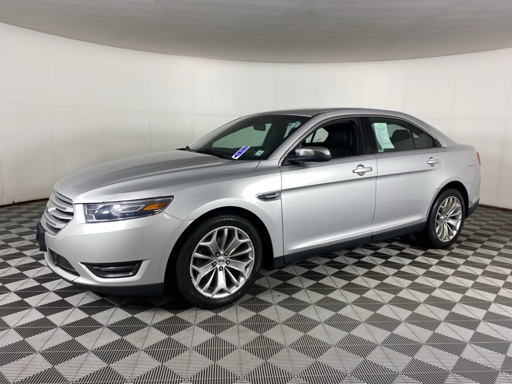 2016 Ford Taurus Limited photo 3