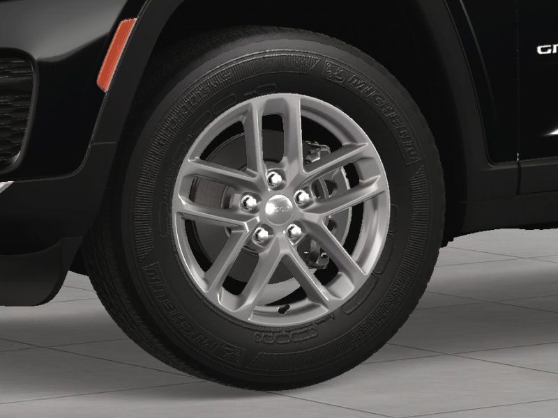 2025 Jeep Grand Cherokee Laredo Altitude photo 11