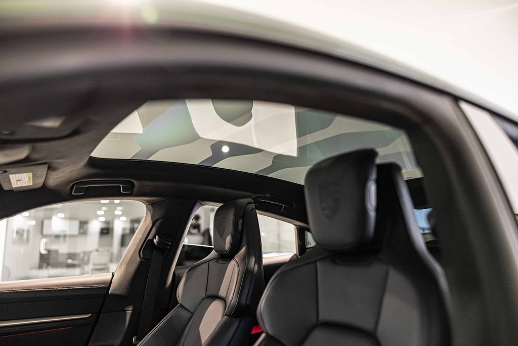 2023 PORSCHE TAYCAN - Image 20