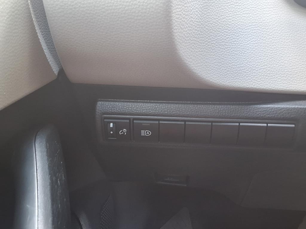 2022 Toyota Corolla LE photo 15
