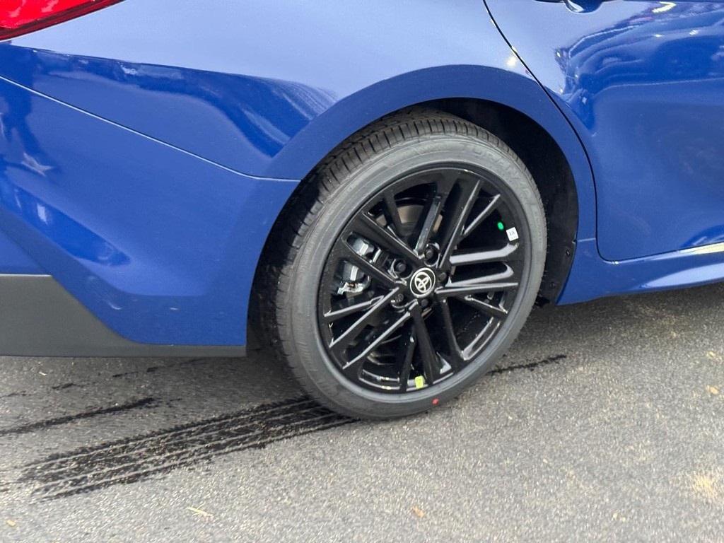 2026 Toyota Camry SE photo 3