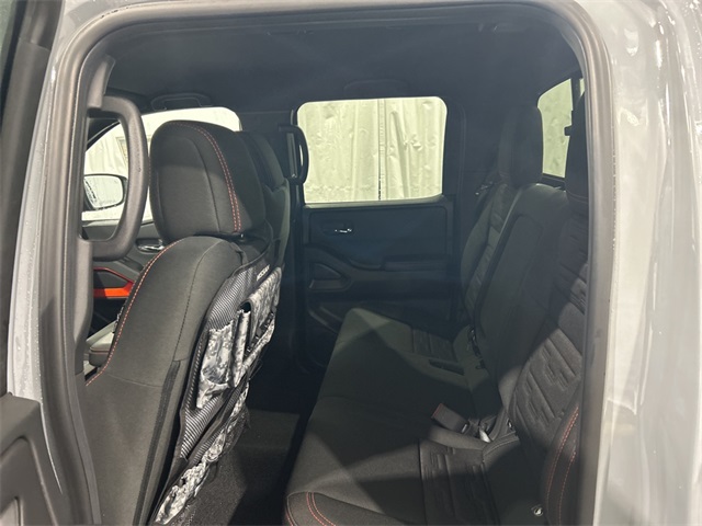 2025 Nissan Frontier PRO-4X photo 8