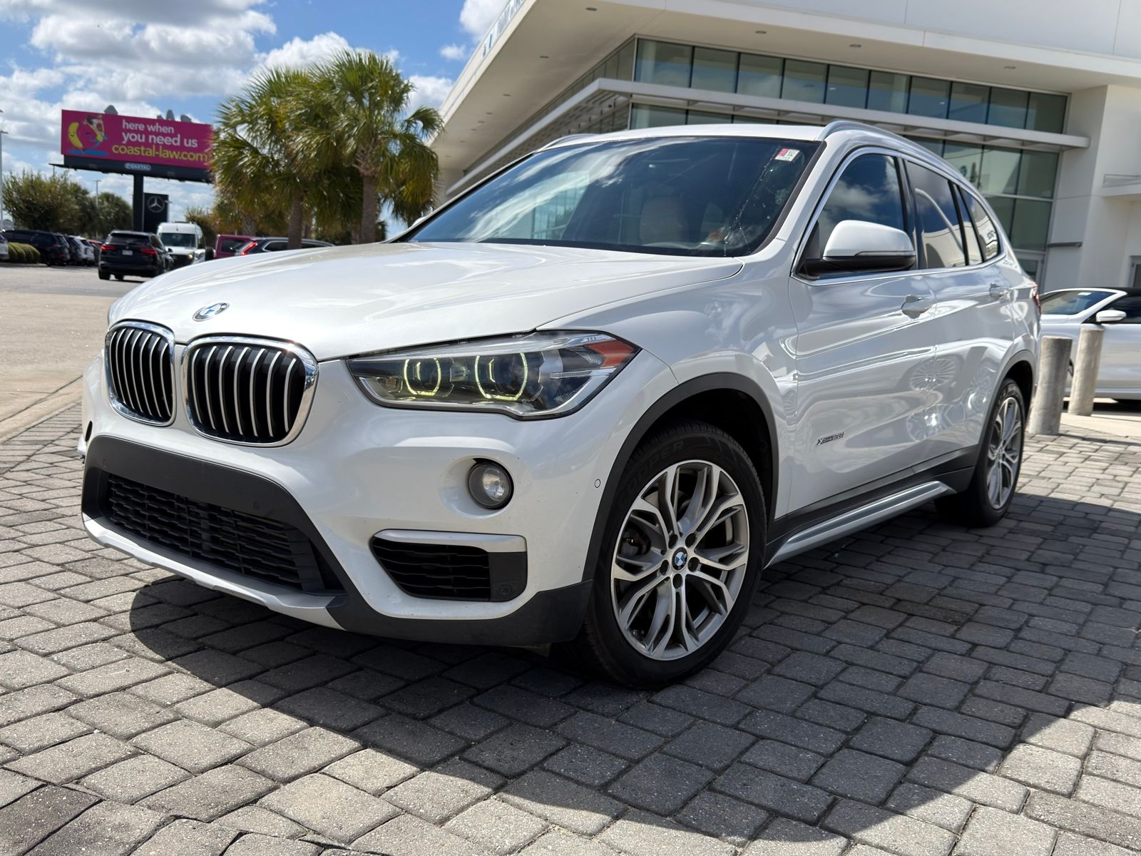 2017 Bmw X1 XDrive28i photo 2