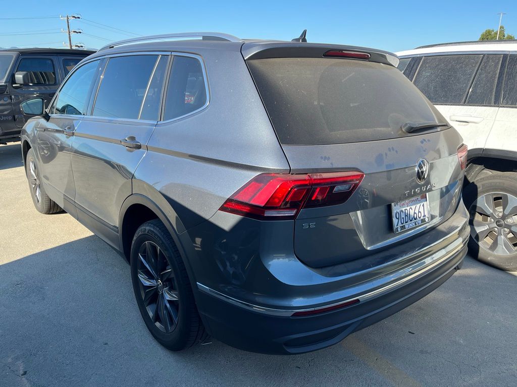 2023 Volkswagen Tiguan SE photo 3
