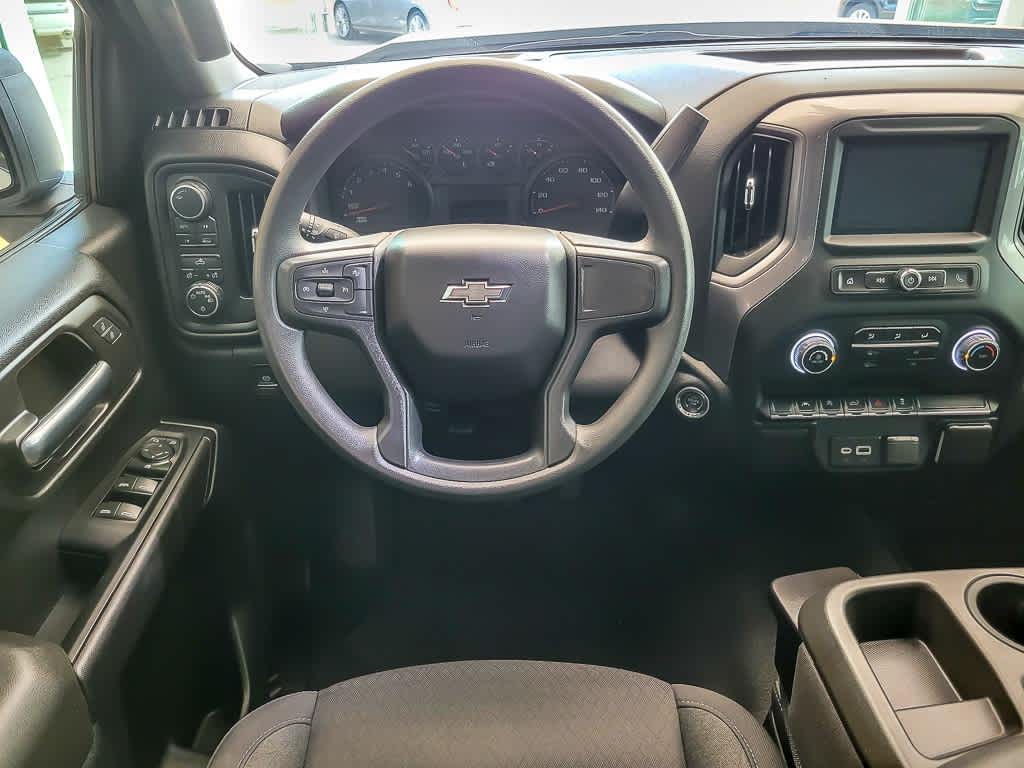 2024 Chevrolet Silverado Custom photo 11