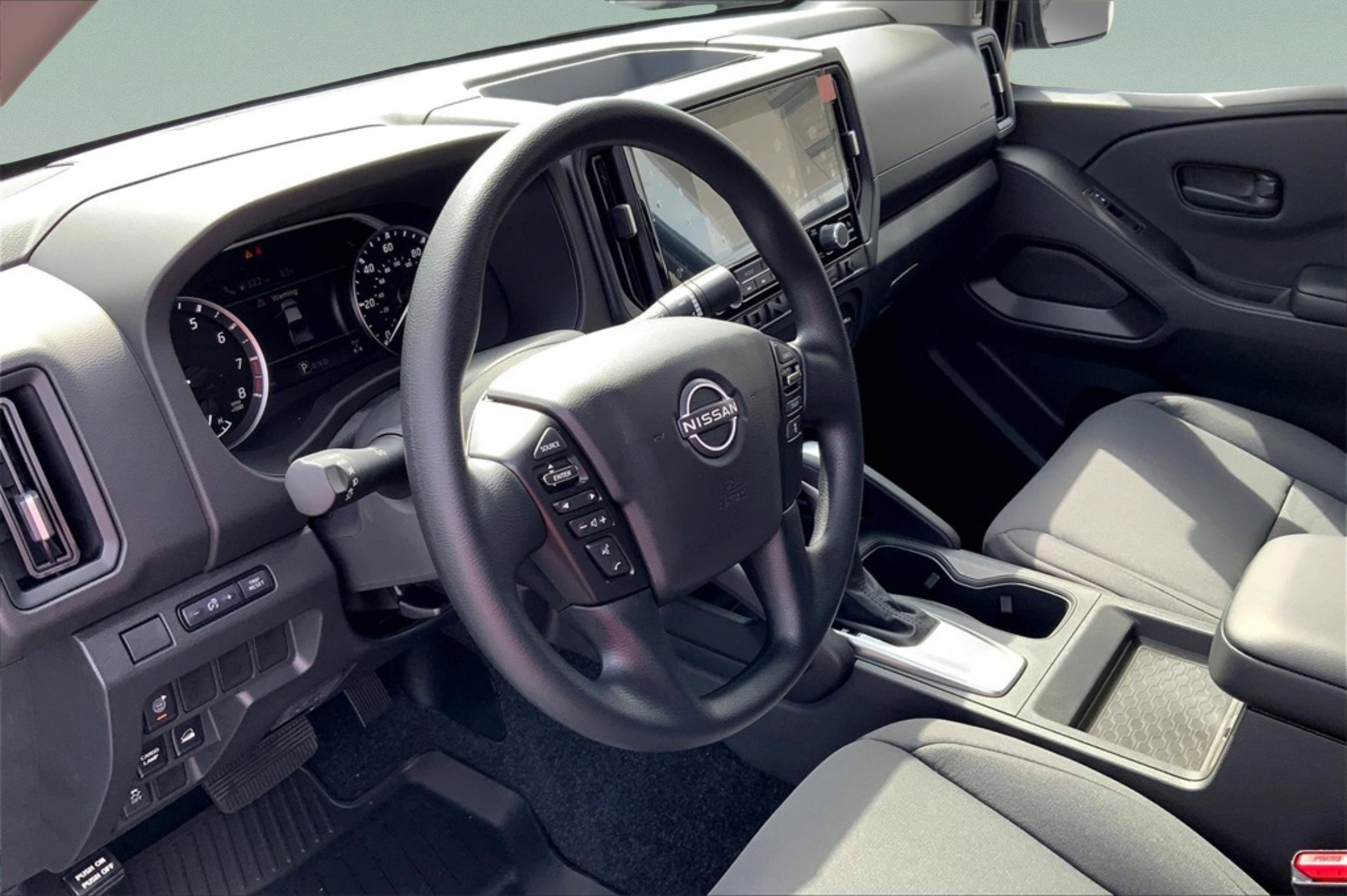 2025 Nissan Frontier S photo 6