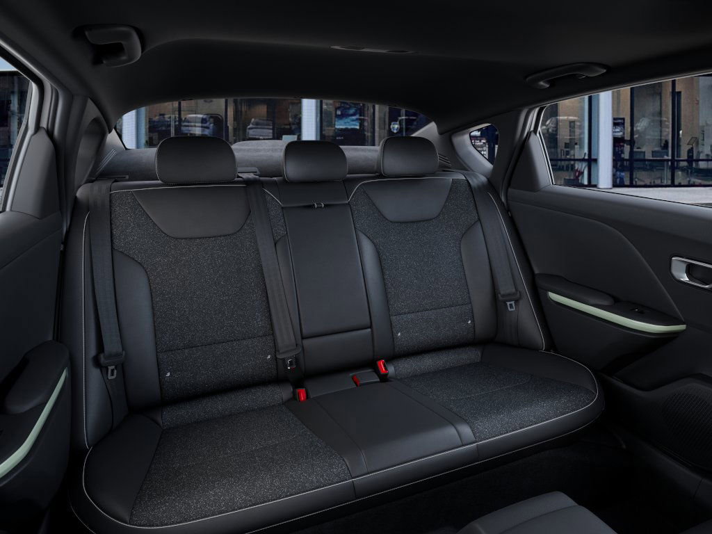 2025 Kia K4 GT-Line photo 10