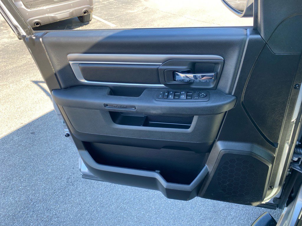 2022 Ram 1500 Classic Warlock photo 19