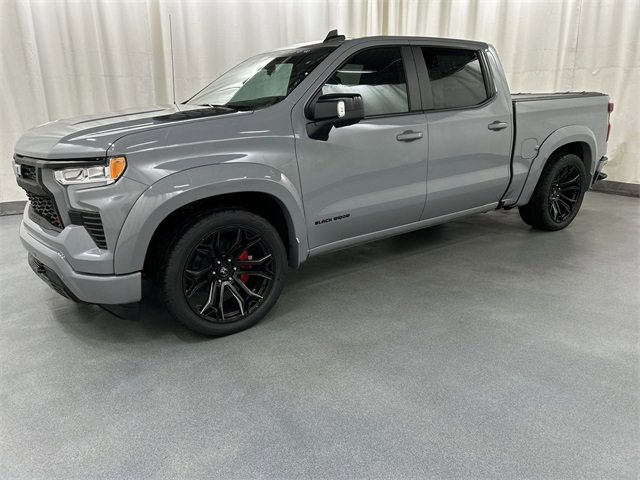 2025 Chevrolet Silverado 1500 RST photo 2