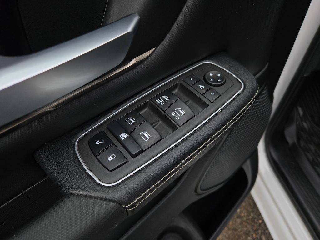 2022 Ram 1500 Rebel photo 10