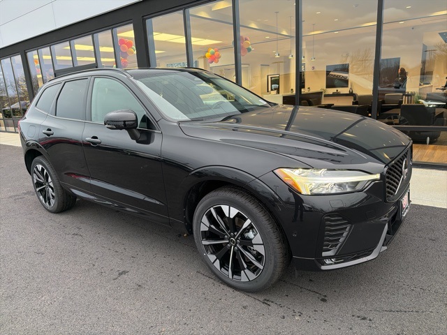 2026 Volvo XC60 Plus's photo