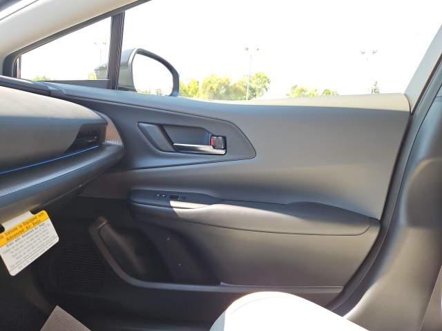 2026 Toyota Prius XLE photo 27