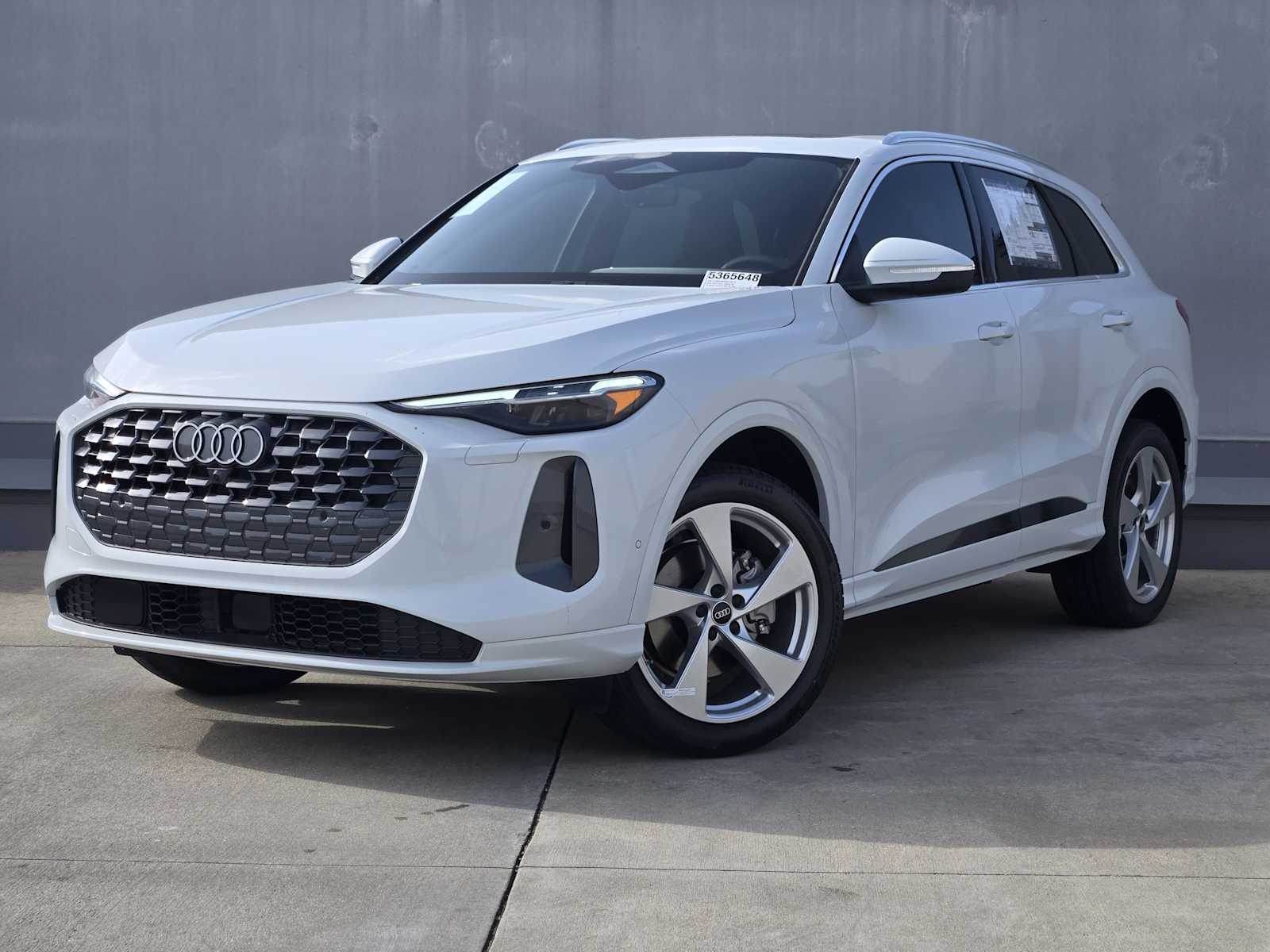 2025 Audi Q5 Premium Plus