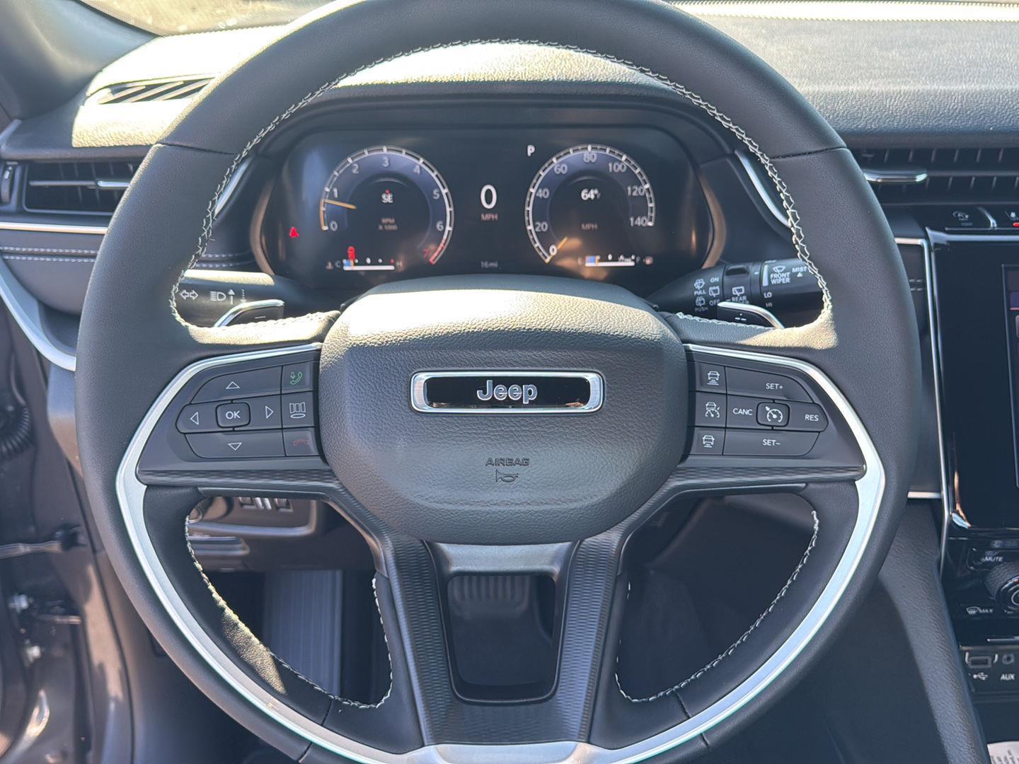 2025 Jeep Grand Cherokee Altitude X photo 14