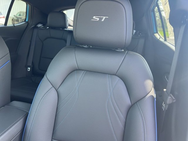 2025 Buick Envista ST photo 18