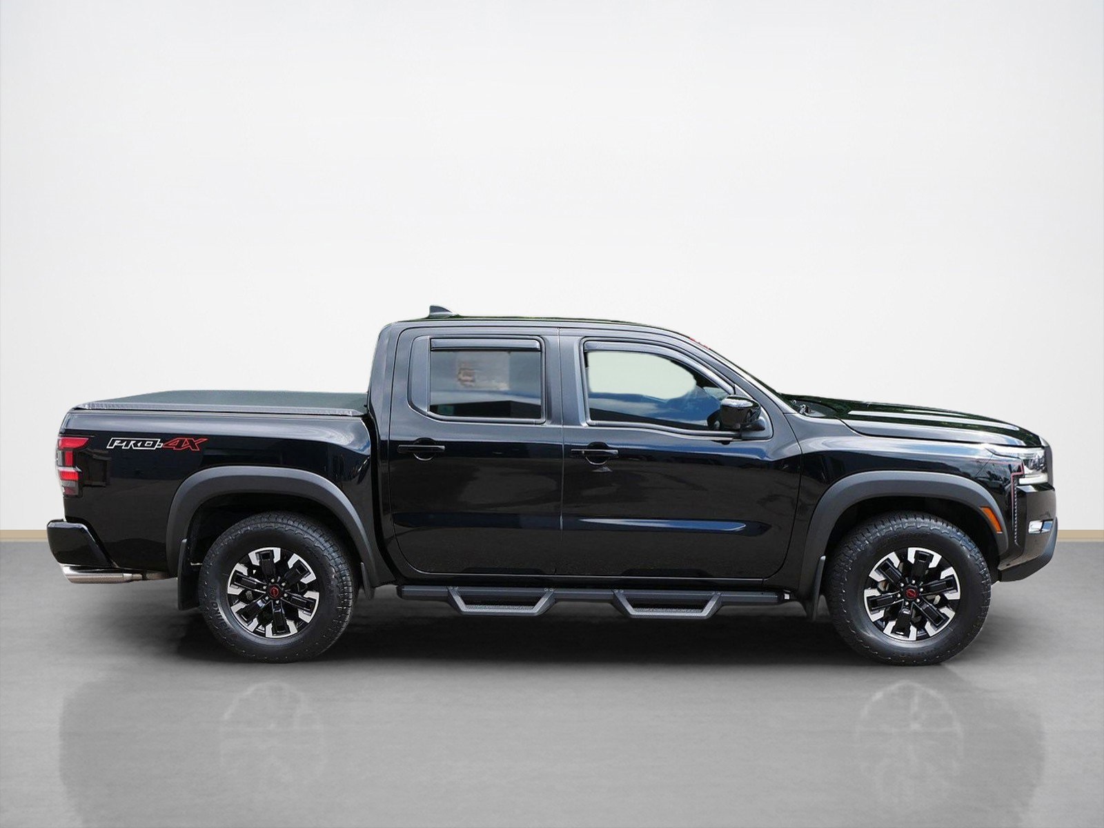 Certified 2022 Nissan Frontier PRO-4X with VIN 1N6ED1EK9NN658806 for sale in Maplewood, Minnesota