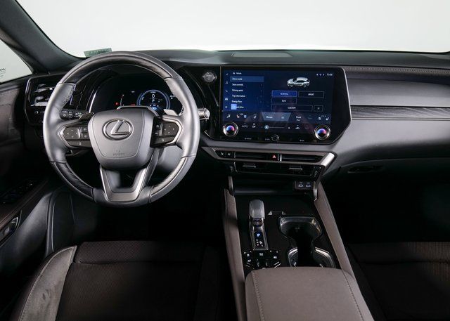 2024 Lexus RX 350h Luxury photo 12