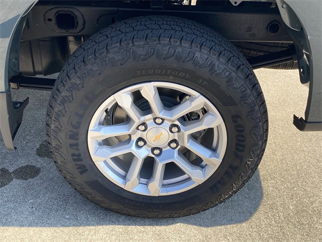 2025 Chevrolet Silverado 1500 LT photo 29