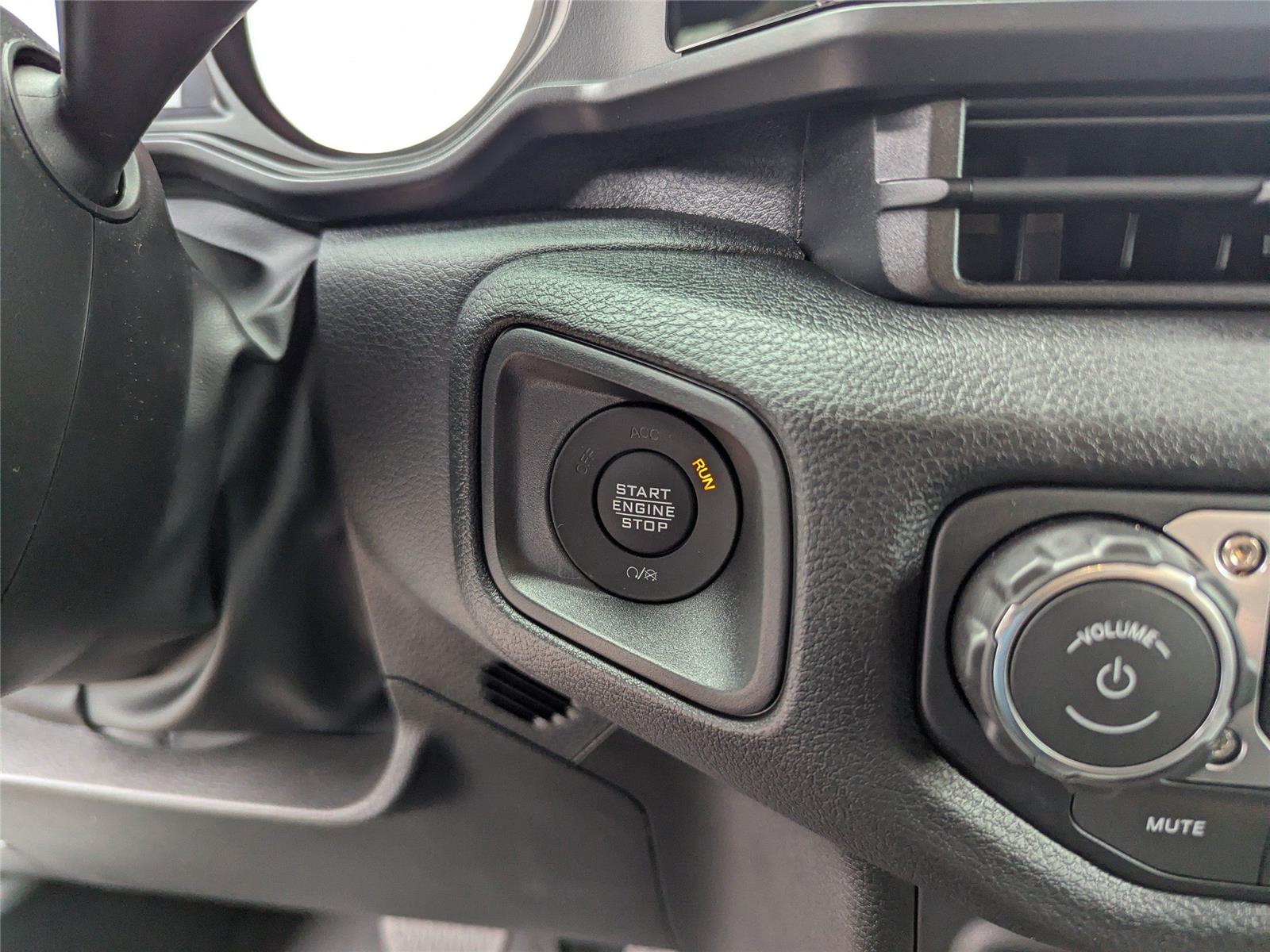 2025 Jeep Wrangler Willys photo 21