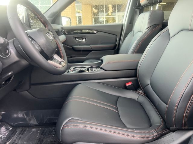 2025 Honda Pilot TrailSport photo 9