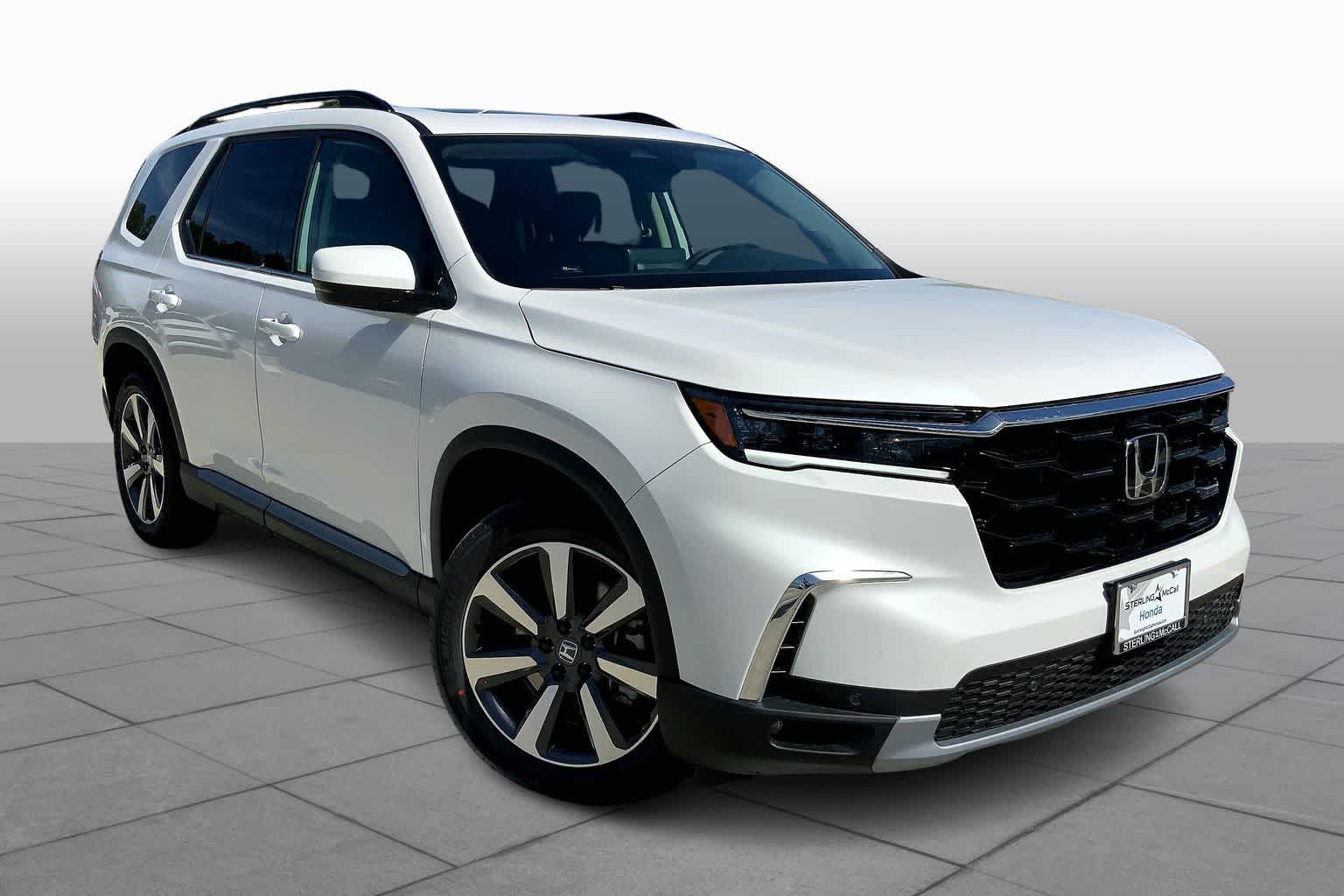 2025 Honda Pilot Touring photo 2