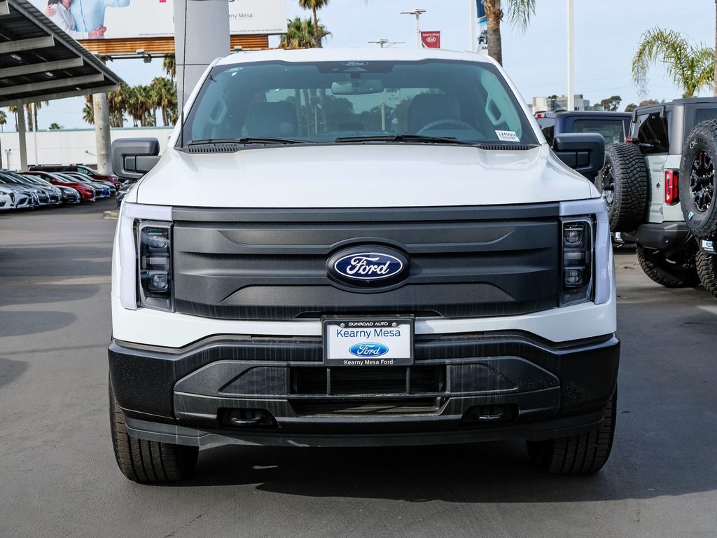 2024 Ford F-150 Lightning photo 2
