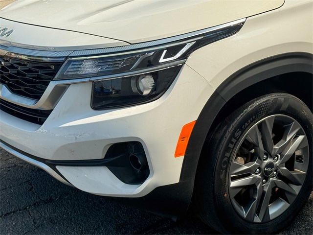 2023 Kia Seltos S photo 10